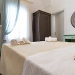Le Stanze Del Duomo Oda ve Kahvaltı Lecce