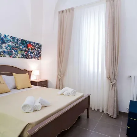 Oda ve Kahvaltı Le Stanze Del Duomo Lecce